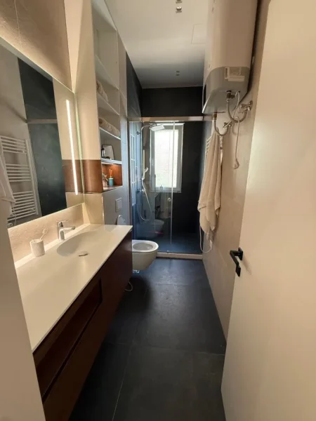 Tirane, shitet apartament 3+1+Aneks+Ballkon Kati 2, 118 m² 290.000 € (Rruga Peti)