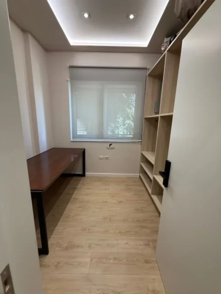 Tirane, shitet apartament 3+1+Aneks+Ballkon Kati 2, 118 m² 290.000 € (Rruga Peti)