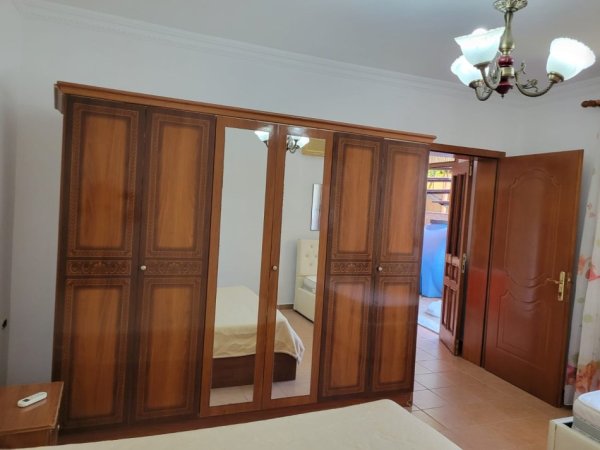 Tirane, jepet me qera apartament 1+1 Kati 1, 75 m² 350 € (SELITE)