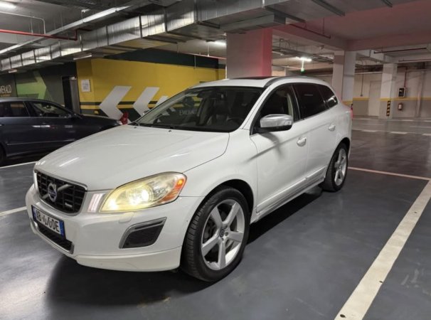 Tirane, shitet SUV | Xhip Volvo XC60 Benzin+Gaz, e bardhë automatik Klima 310.000 km 9.800 €