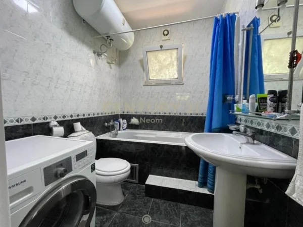 Tirane, shitet apartament 2+1 Kati 0, 167 m² 280.000 € (Selite)