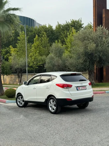 Tirane, jap me qera SUV | Fuoristrad | xhip Hyundai Tucson Nafte, e zeze automatik Klima 179.000 km 40 €