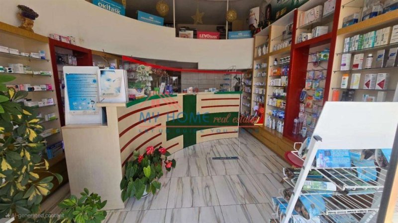 Tirane, jepet me qera dyqan Kati 0, 40 m² 700 € (Astir)