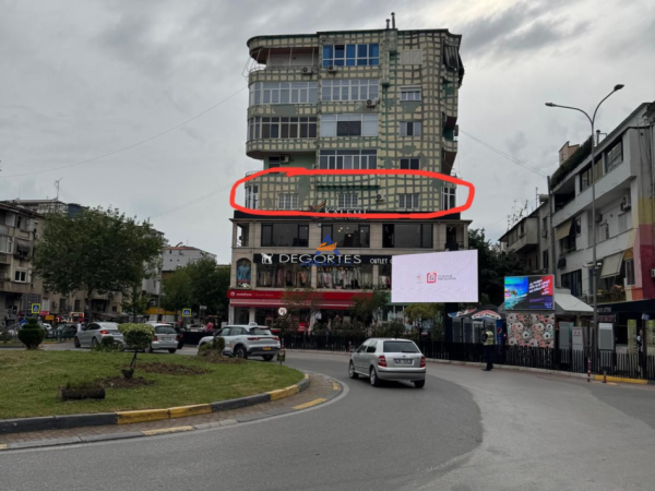 Tirane, jepet me qera ambjent biznesi Kati 4, 178 m² 1.800 € (TEK SHESHI WILLSON)