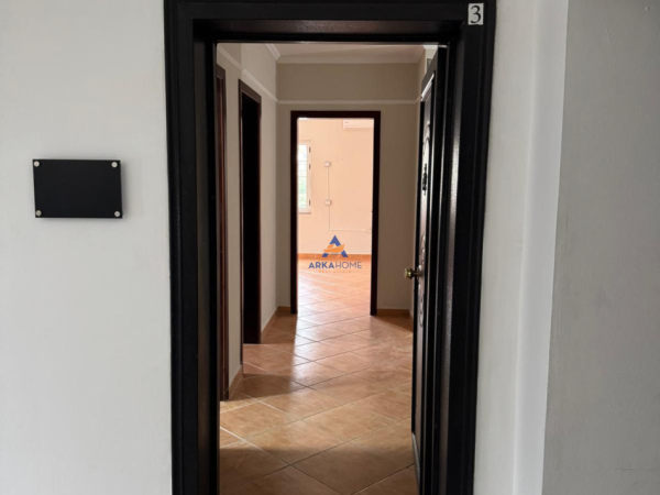 Tirane, jepet me qera ambjent biznesi Kati 4, 178 m² 1.800 € (TEK SHESHI WILLSON)