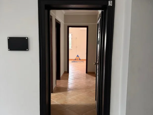 Tirane, jepet me qera ambjent biznesi Kati 4, 178 m² 1.700 € (TEK SHESHI WILLSON)