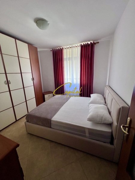Tirane, jap me qera apartament 2+1+Ballkon Kati 8, 80 m² 750 € (QENDER)