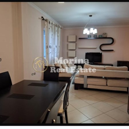 Tirane, jepet me qera shtepi 3+1 Kati 2, 150 m² 600 € (Selite)