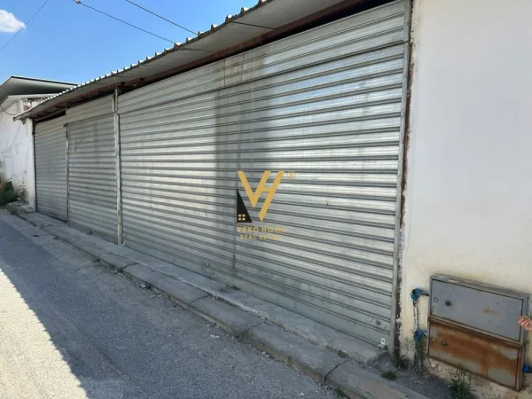 Tirane, jepet me qera magazine Kati 0, 135 m² 800 € (SHESHI SHQIPONJA)