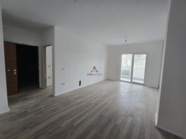 Tirane, shitet apartament 1+1 Kati 1, 72 m² 123.000 € (KOMPLEKSI AURA)