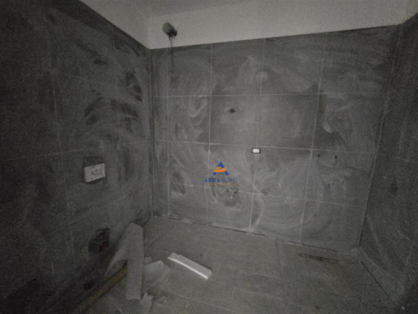 Tirane, shitet apartament 1+1 Kati 1, 72 m² 123.000 € (KOMPLEKSI AURA)