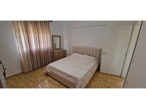 Tirane, jepet me qera apartament 2+1 Kati 4, 78 m² 550 € (Rruga Don Bosko)