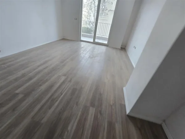 Tirane, shitet apartament 2+1 Kati 2, 72 m² 123.000 € (REZIDENCA AURA)