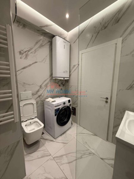 Tirane, jepet me qera apartament 1+1+Ballkon Kati 2, 70 m² 600 € (Astir)