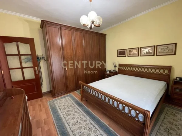 Tirane, shitet apartament 4+1+Aneks+Ballkon Kati 0, 167 m² 280.000 € (Neom120527)