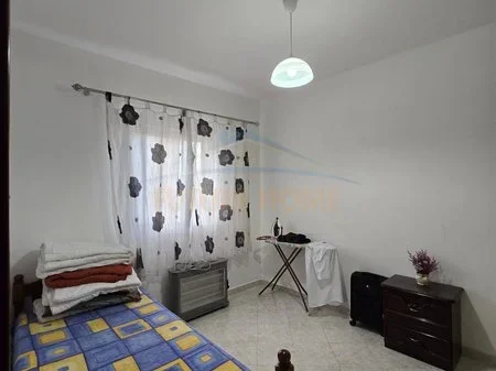 Tirane, shitet apartament 2+1+Ballkon Kati 2, 155.000 € (Fusha e Aviacionit)