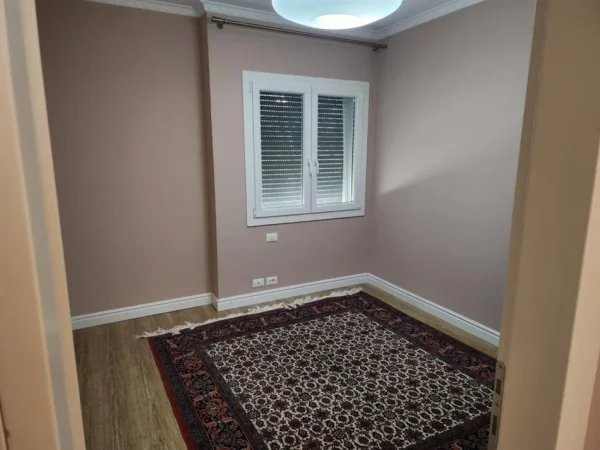 Tirane, jepet me qera Vile 2 Katshe Kati 0, 700 m² 2.000 € (Long Hills Residence)