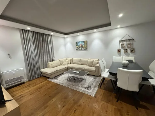 Tirane, jepet me qera Vile 2 Katshe , 2.000 € (qtu)