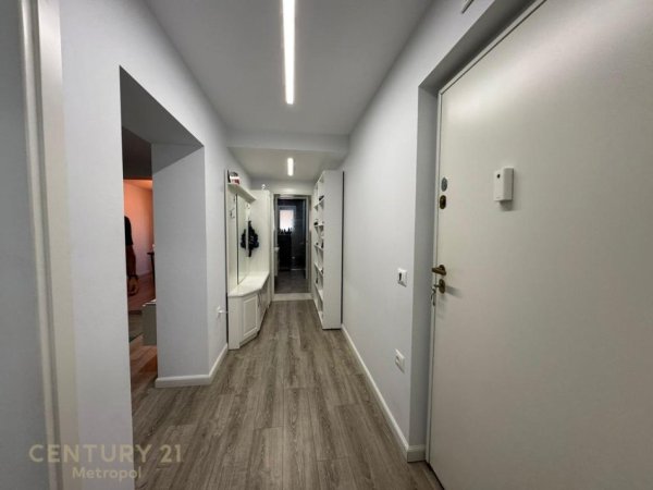 Tirane, jepet me qera apartament 2+1 Kati 3, 100 m² 1.100 € (Ish Blloku)