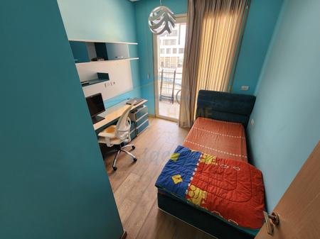 Tirane, jepet me qera apartament 3+1 Kati 2, 139 m² 900 € 