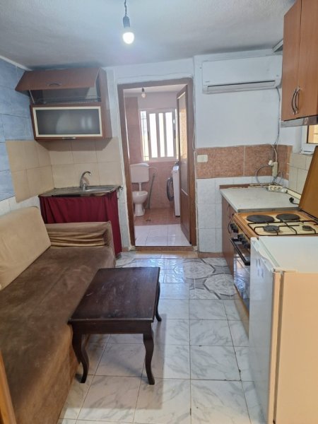 Tirane, jepet me qera apartament 1+1 Kati 1, 36 m² 260 € (rruga pandi dardha)