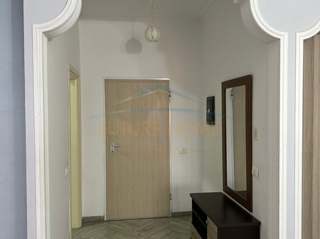 Tirane, jepet me qera apartament 1+1 Kati 9, 134 m² 470 € 