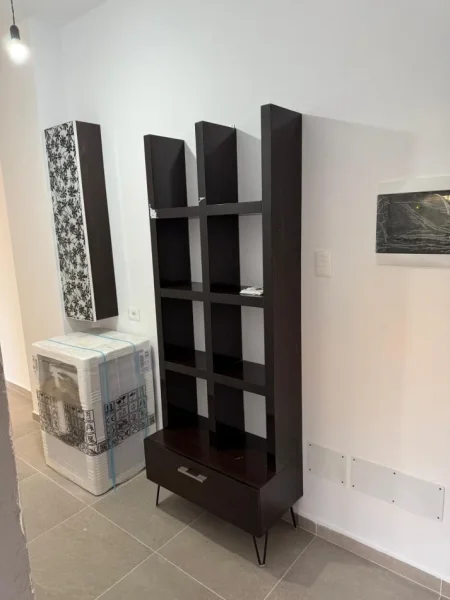 Tirane, jepet me qera apartament 1+1 Kati 1, 50 m² 460 € (rruga qemal butka)