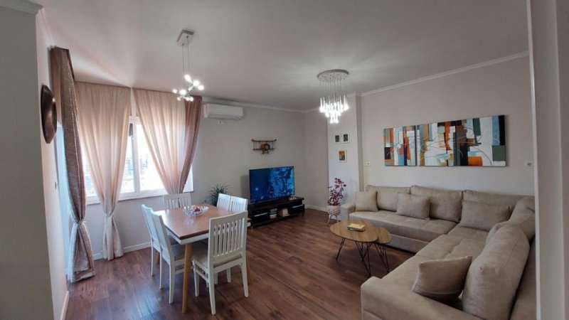 Tirane, jepet me qera apartament+verande | Penthouse 2+1+Ballkon Kati 8, 90 m² 800 € (Rruga Isuf Elezi)