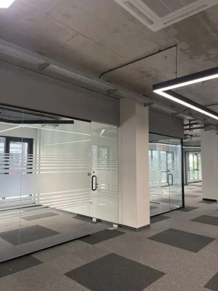 Tirane, jepet me qera ambjent biznesi Kati 1, 363 m² 6.600 € (Rruga e kosovareve)