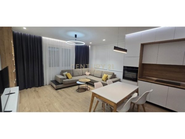 Tirane, jepet me qera apartament 1+1 Kati 2, 65 m² 550 € 