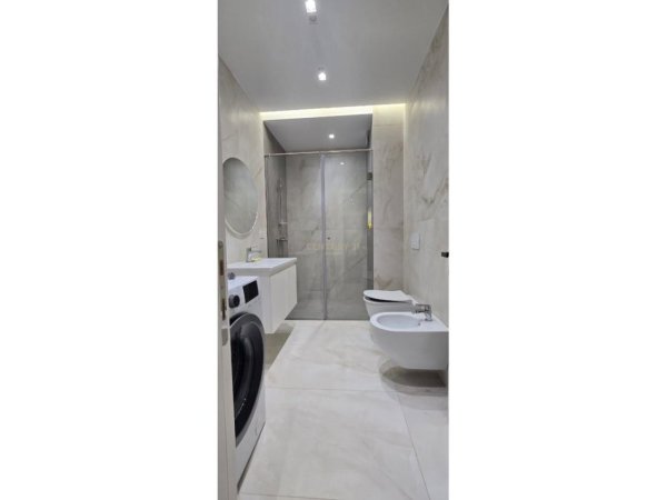 Tirane, jepet me qera apartament 1+1 Kati 2, 65 m² 550 € 