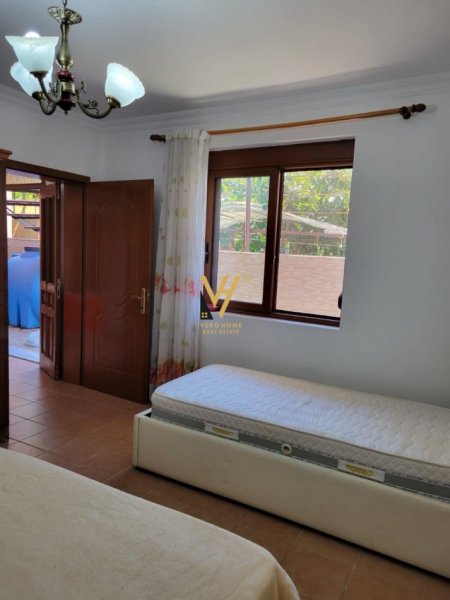 Tirane, jepet me qera apartament 1+1+Ballkon Kati 1, 85 m² 350 € (SELITE)