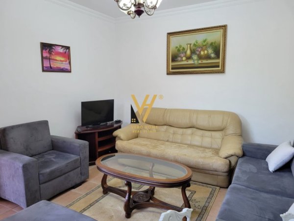 Tirane, jepet me qera apartament 1+1+Ballkon Kati 1, 85 m² 350 € (SELITE)