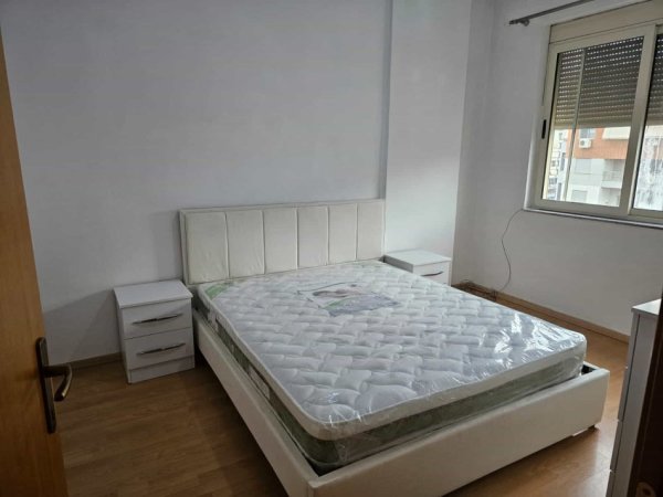 Tirane, jepet me qera apartament 2+1 Kati 7, 90 m² 500 € (ASTIR)