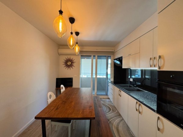 Tirane, jepet me qera apartament 2+1 Kati 3, 100 m² 110.000 € (Rruga Vaso Pasha)
