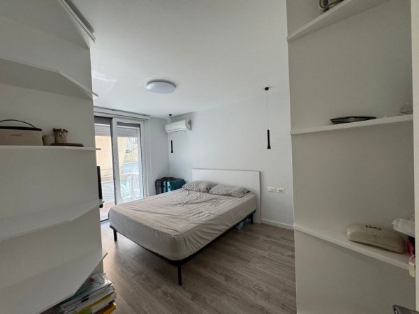 Tirane, jepet me qera apartament 2+1 Kati 3, 100 m² 110.000 € (Rruga Vaso Pasha)