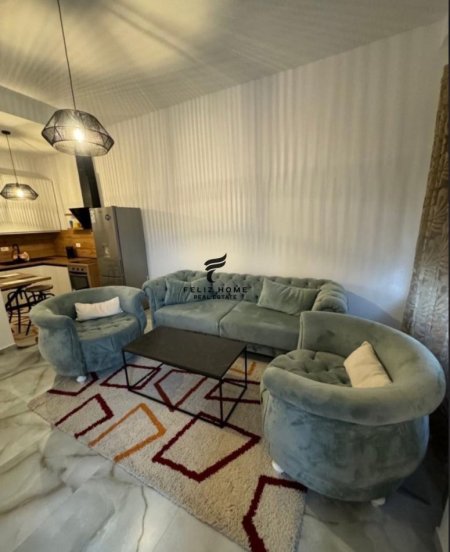 Tirane, jepet me qera apartament 1+1 Kati 1, 65 m² 400 € (KOMPLEKSI MANGALEM)