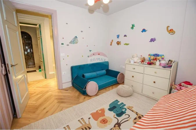 Tirane, shitet apartament Dublex , 480.000 € . ID: 530181081-253