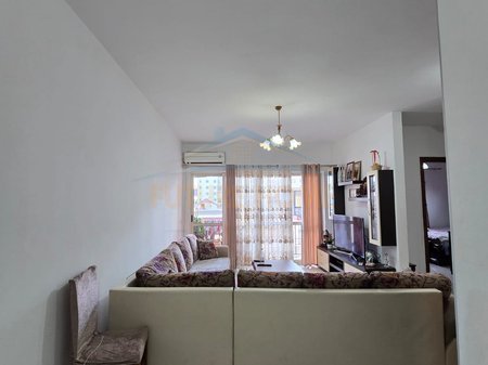 Tirane, shitet apartament 2+1 Kati 2, 85 m² 155.000 € (FUSHA AVIACIONIT)
