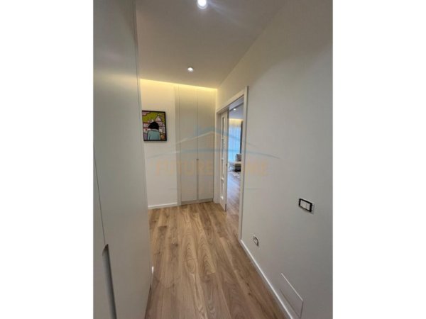 Tirane, jepet me qera apartament 2+1 Kati 4, 850 € (Kompleksi Orbital , Stacioni i Trenit)