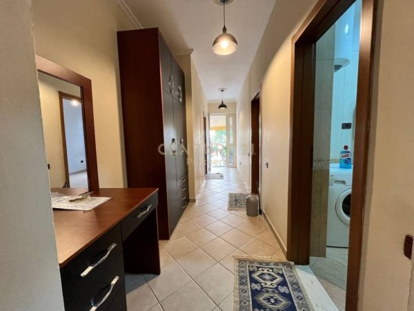 Tirane, shitet apartament 2+1 Kati 4, 230 m² 420.000 € 