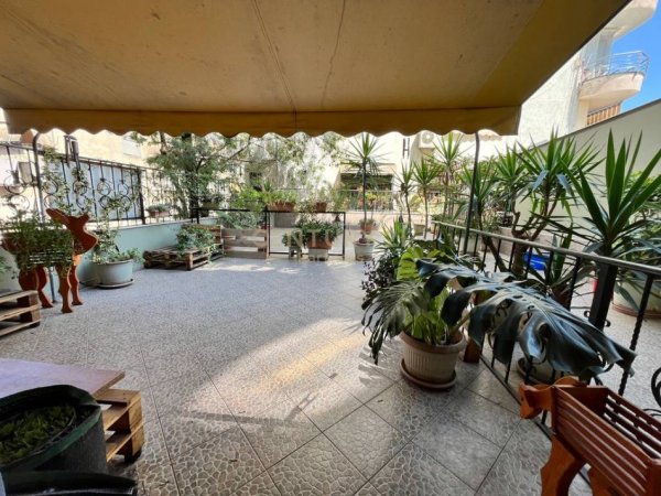 Tirane, shitet apartament 2+1 Kati 4, 230 m² 420.000 € 