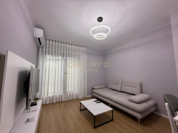 Tirane, jepet me qera apartament 1+1 , 60 m² 600 € 