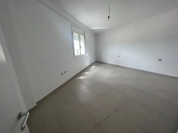 Tirane, shitet apartament 1+1 , 75 m² 110.000 € (MATERNITETI RI)