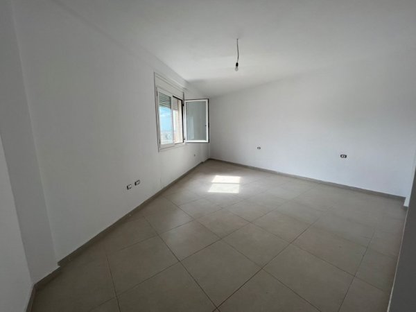 Tirane, shitet apartament 1+1 , 75 m² 110.000 € (MATERNITETI RI)