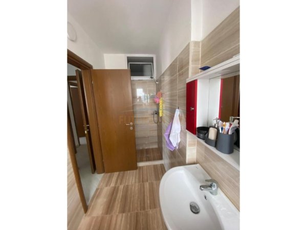 Durres, shitet apartament 3+1 Kati 8, 135.000 € 