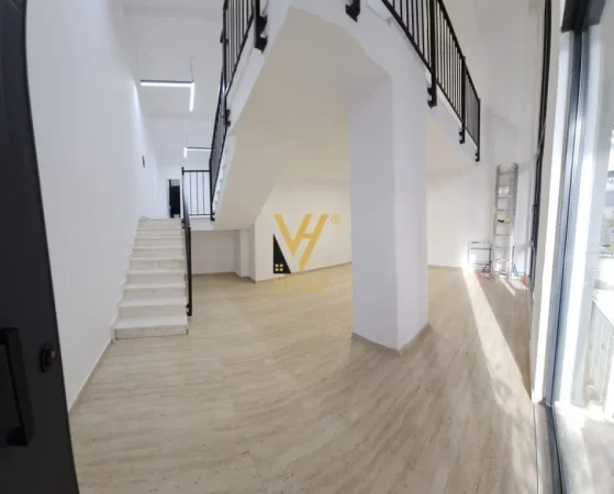 Tirane, jepet me qera zyre Kati 1, 130 m² 1.000 € (TEFTA TASHKO)
