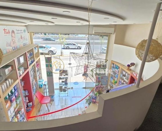 Tirane, jepet me qera dyqan Kati 1, 40 m² 700 € (Rruga Teodor Keko, Astir, Kashar,)