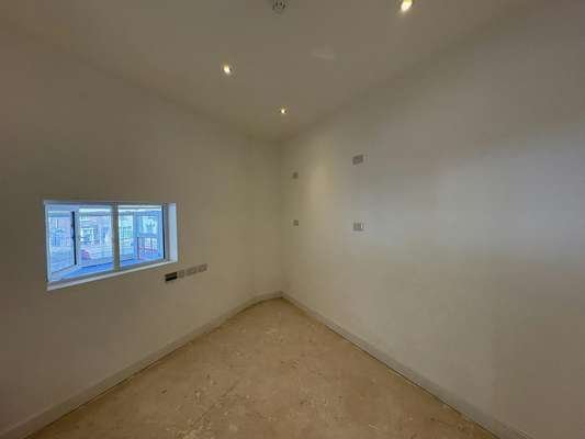 Tirane, jepet me qera dyqan Kati 0, 26 m² 600 € (qender)