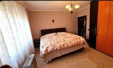 Tirane, jepet me qera apartament 2+1 Kati 5, 85 m² 800 € (ISH ATSH)